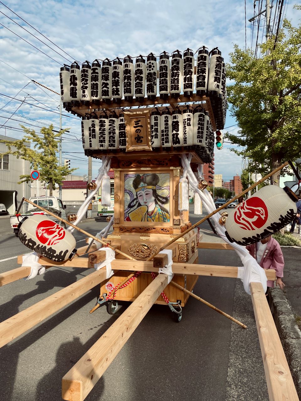休憩中の三之宮神輿